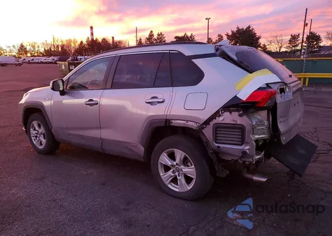 2021 Toyota Rav4 Xle из США, поврежденный, VIN 4T3RWRFV1MU032762